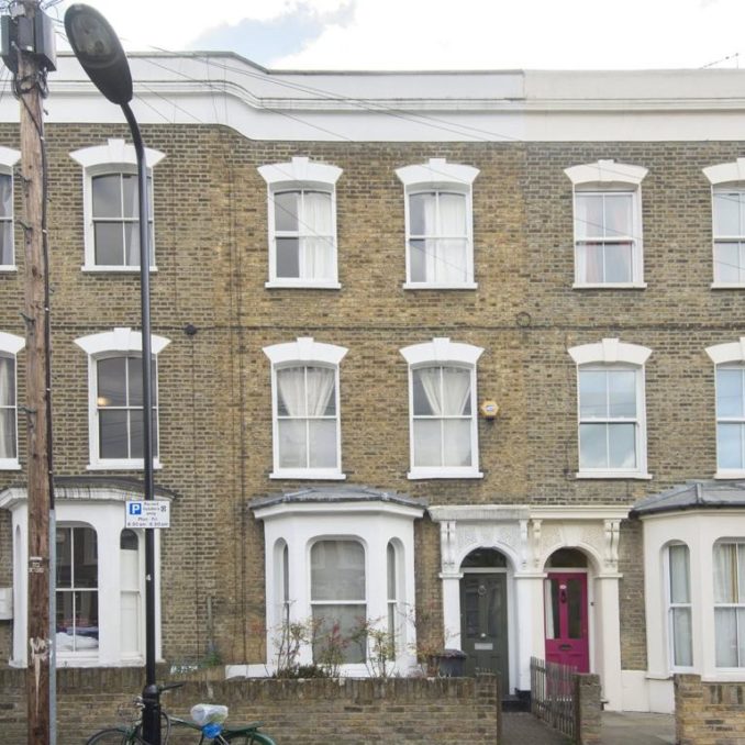 Queen Anne Road Image